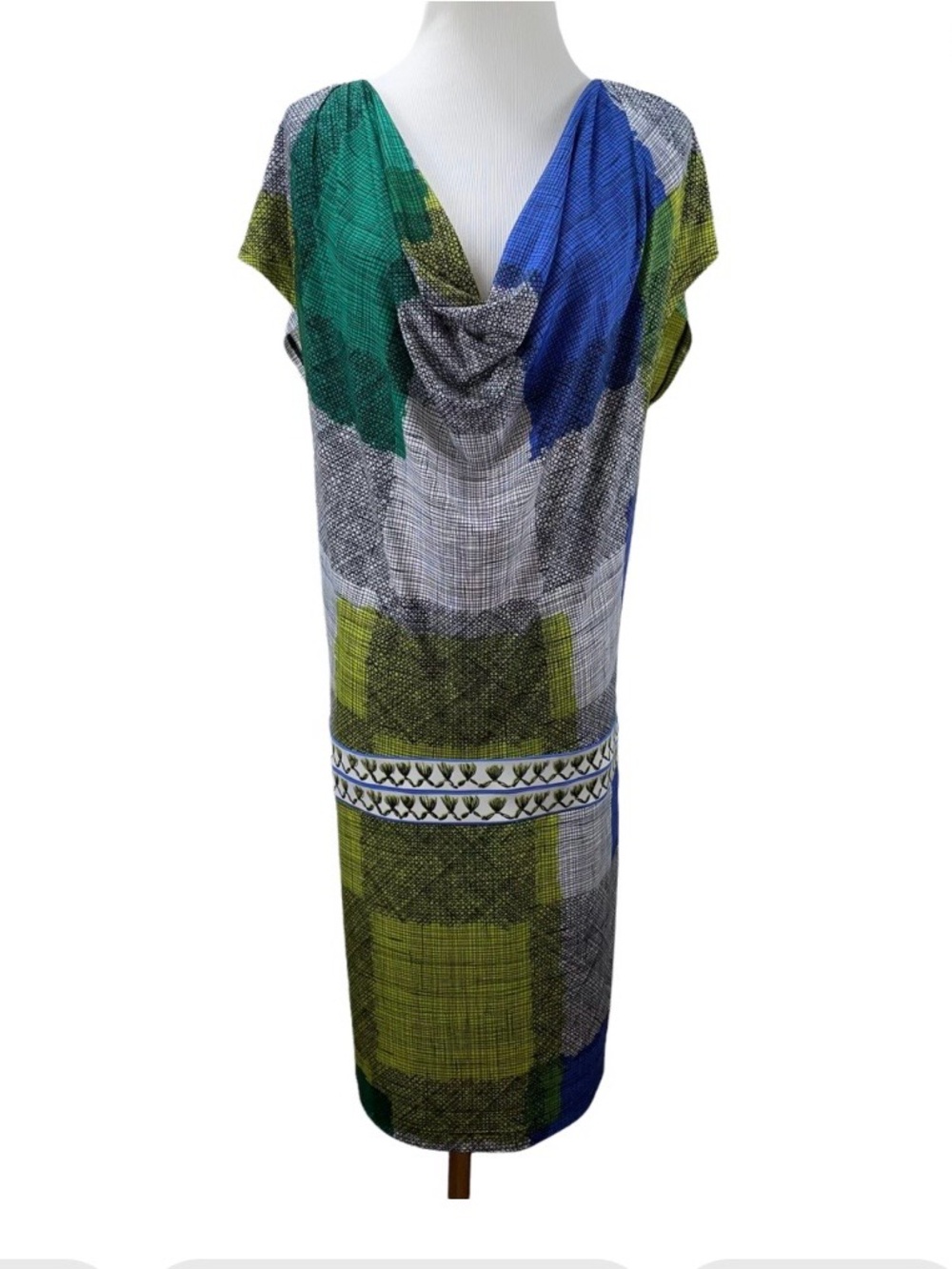 Vintage BCBGMAXAZRIA Stretch Silk Jersey Knit Shift Dress Size M Mod Print